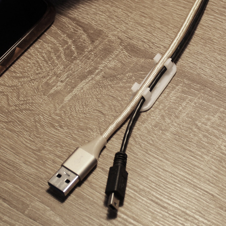 ORGANIZER NA KABLE I PRZEWODY 10szt. samoprzylepne uchwyty klipsy białe