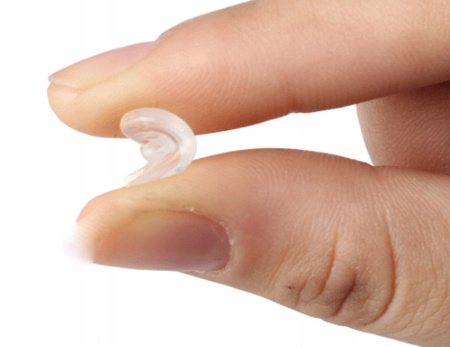 NOSKI DO OKULARÓW 4szt 14,6x8,2mm antypoślizgowe transparentne przykręcane