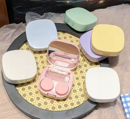 TURYSTYCZNY ZESTAW DO SOCZEWEK KONTAKTOWYCH etui z lusterkiem pojemnik