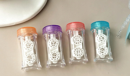 POJEMNIK NA SOCZEWKI KONTAKTOWE z możliwością umieszczenia w płynie